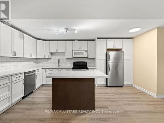 House for rent in Bradford West Gwillimbury, Central Ontario
