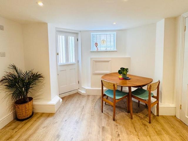 Studio for rent in Upper Clapton, Greater London