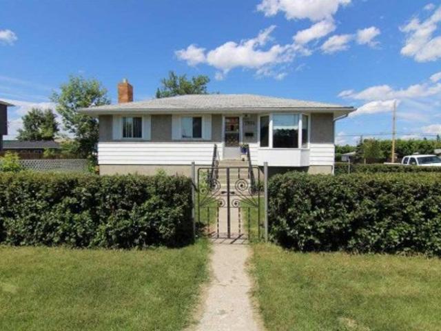 House for rent in Bowness, Calgary