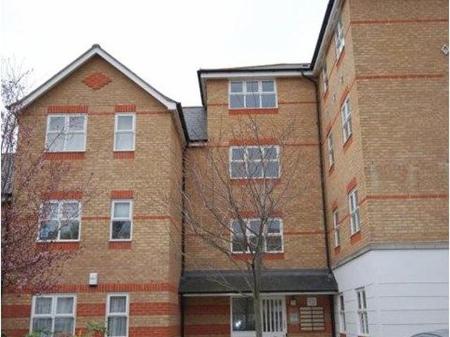 Apartment for rent in Millennium Quay, Greater London