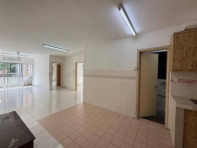 Apartment for sale in Petaling, Damansara Damai