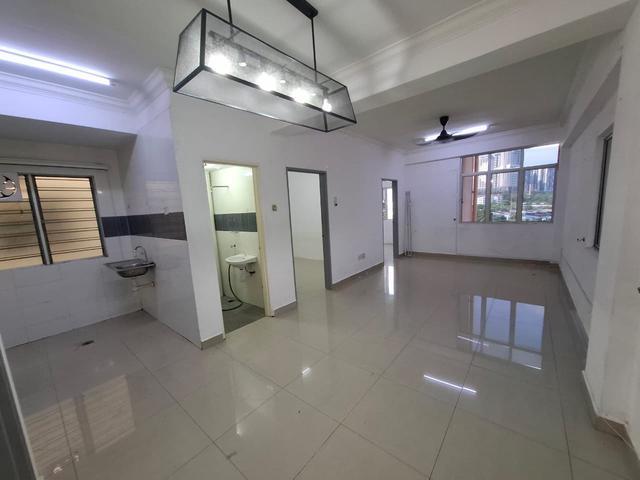 Apartment for sale in Kajang, Langat