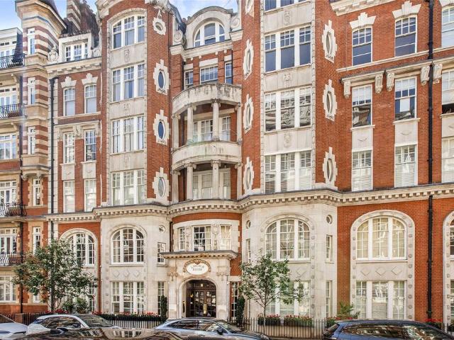 Apartment for rent in Chelsea, Greater London