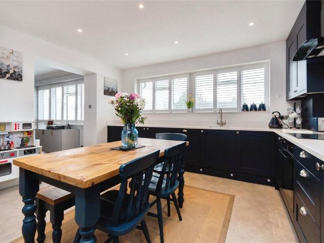 House for rent in Carshalton Beeches, Greater London