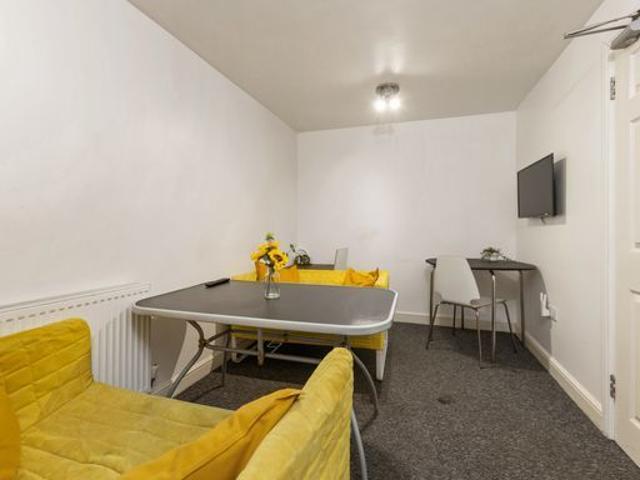 Room for rent in Walsgrave On Sowe, West Midlands