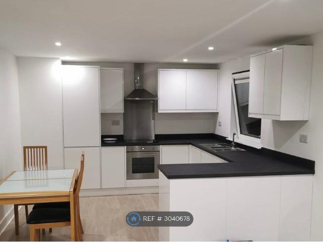 Apartment for rent in Reach, Greater London