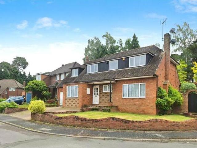 House for sale in Fleet, Hart