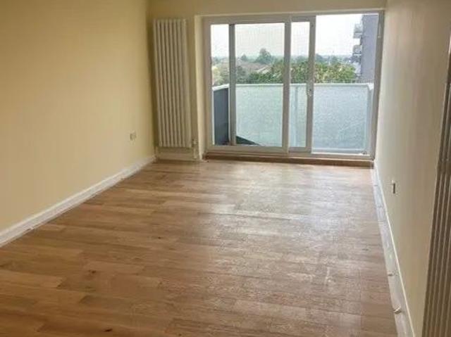 Apartment for rent in Carshalton Beeches, Greater London