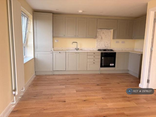Apartment for rent in Carshalton Beeches, Greater London