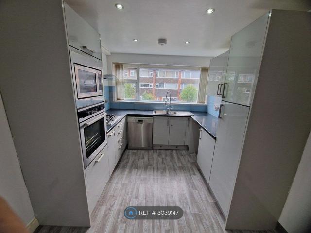 House for rent in Heald Green, Stockport
