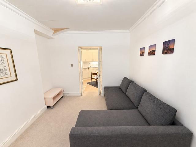 Apartment for rent in Tachbrook Estate, Greater London