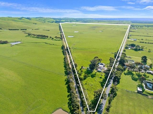 Cottage for sale in Bass, Victoria