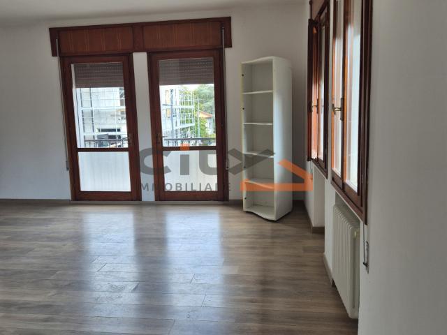 Appartamento in affitto a Pilastroni, Bassano Del Grappa