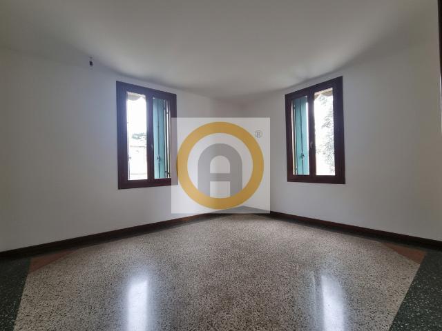 Appartamento in affitto a Pilastroni, Bassano Del Grappa