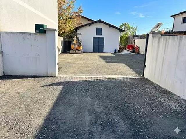 Garage vente à Bordeaux, Bassens