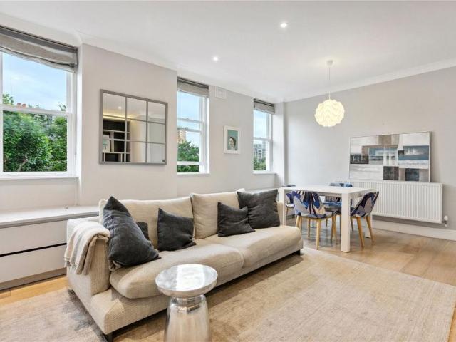 House for rent in North Kensington, Greater London