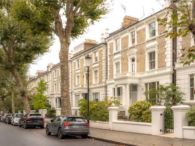 House for rent in North Kensington, Greater London