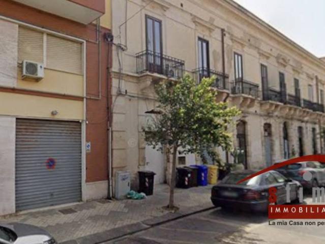 Locale Commerciale in affitto a Siracusa