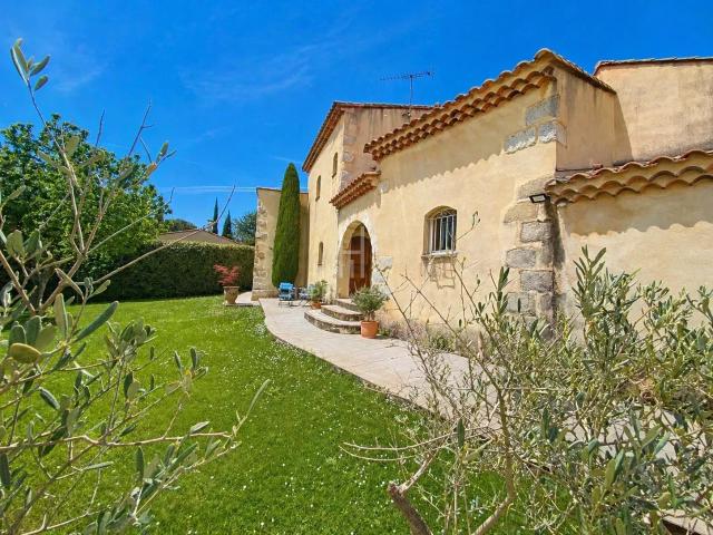 Maison vente à Arles, Fontvieille