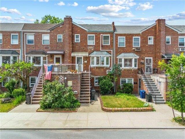 House for sale in Arverne, New York
