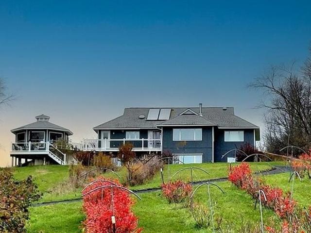 House for sale in Shoreham, Vermont