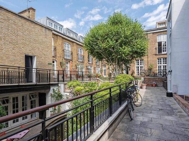 Apartment for rent in London Borough of Tower Hamlets, Greater London