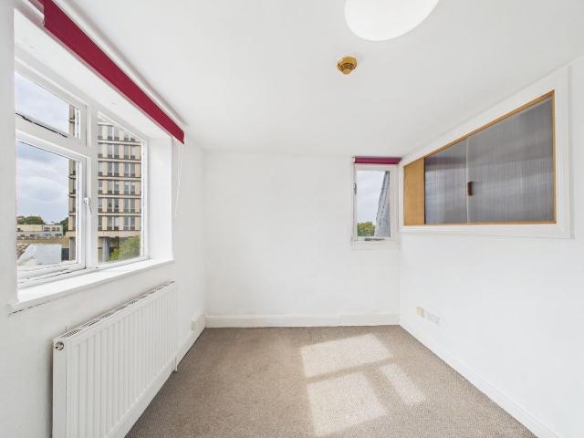 Studio for rent in Ewens Farm, Cheltenham