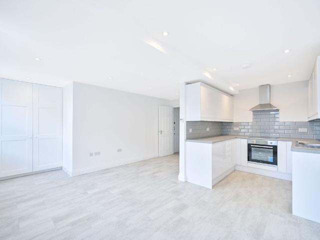 Studio for rent in London Borough of Hounslow, Greater London