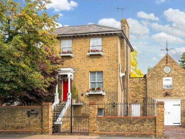 House for sale in Greater London