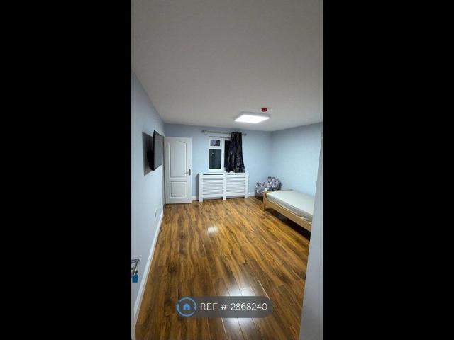 Room for rent in London Borough of Hounslow, Greater London