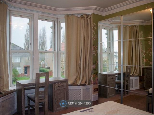 Room for rent in Keynsham, West of England
