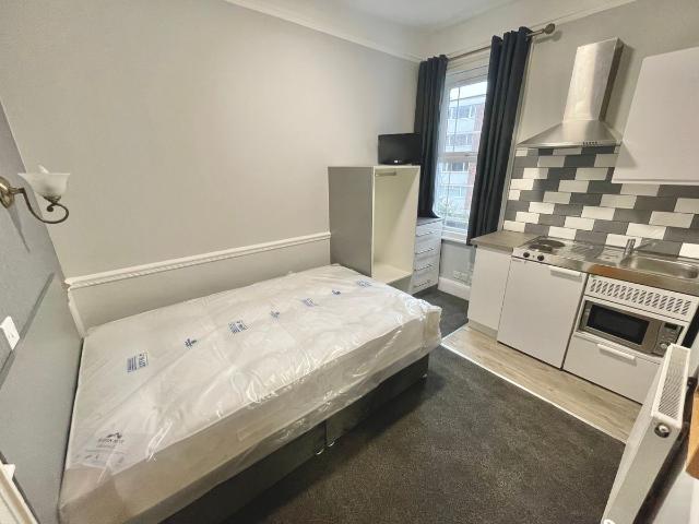 Studio for rent in Reading West, Reading