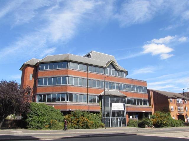 Apartment for rent in Slough