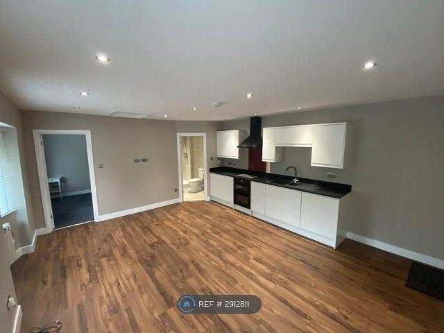 Apartment for rent in Rodbourne, Swindon