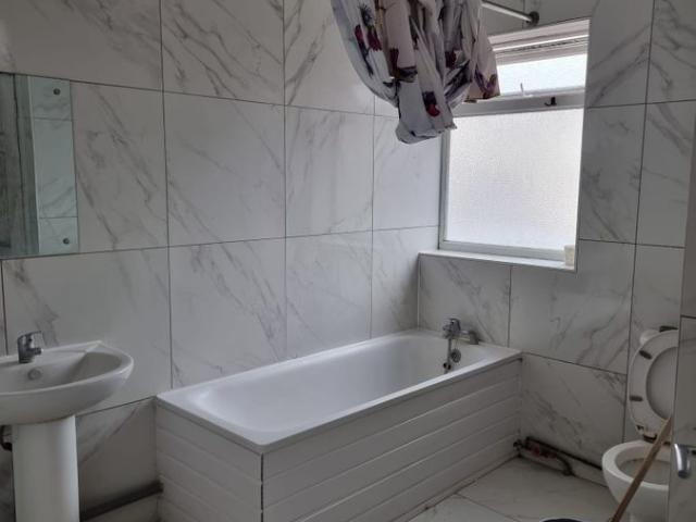 Apartment for rent in London Borough of Hounslow, Greater London