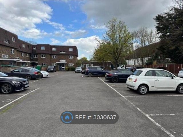 Studio for rent in London Borough of Hillingdon, Greater London
