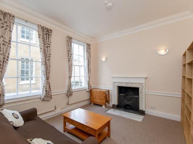 Apartment for rent in Coombe Bottom, Thurloxton