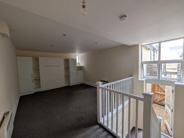 Apartment for rent in Ewens Farm, Cheltenham