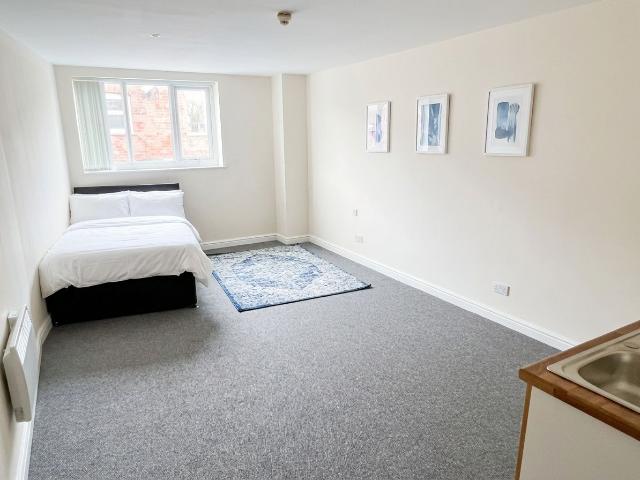 Studio for rent in St Ann's, Haddon