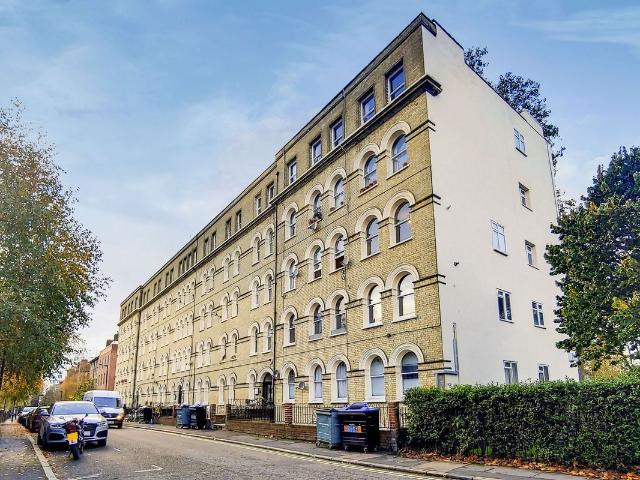 Studio for rent in Elephant and Castle, Greater London