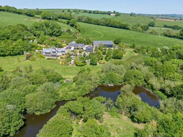 House for sale in Taunton, Somerset