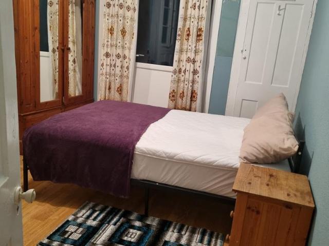 House for rent in Brondesbury Park, Greater London