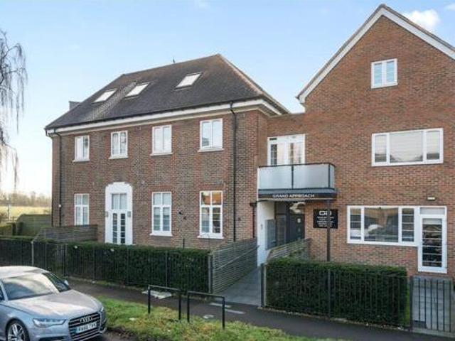 House for sale in Iver, Richings Park