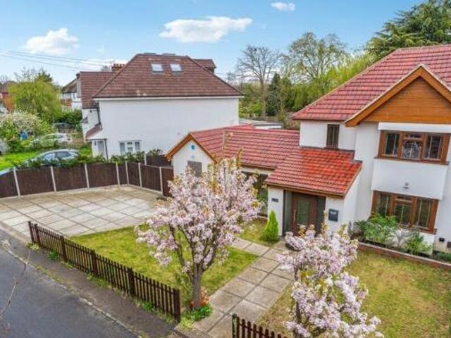 House for sale in Iver, Richings Park