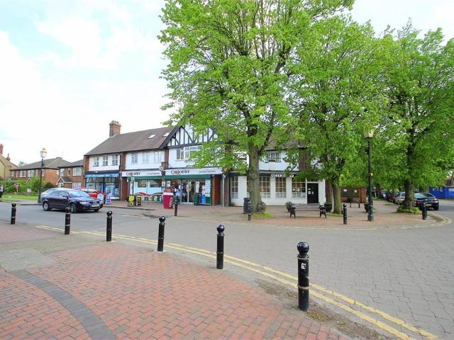Apartment for rent in Iver, Richings Park
