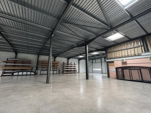 Local Commercial vente à Montpellier, Fabrègues