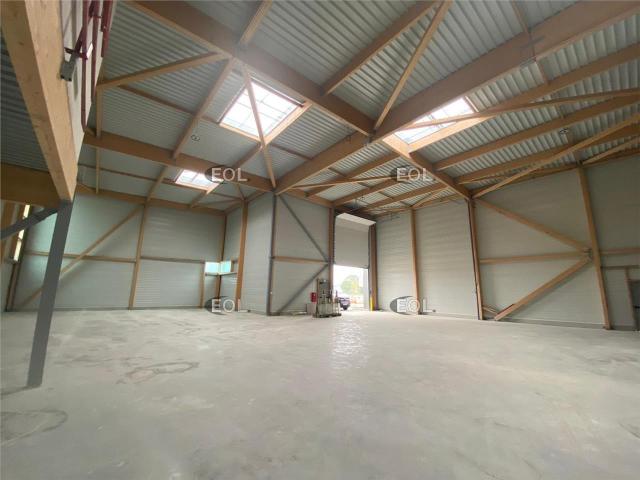 Local Commercial vente à Torcy, Courtry