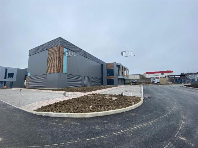 Local Commercial vente à Torcy, Courtry
