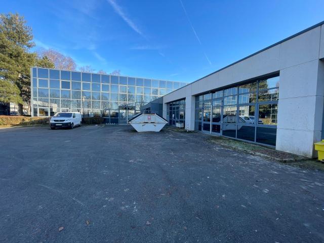 Local Commercial vente à Palaiseau, Saclay