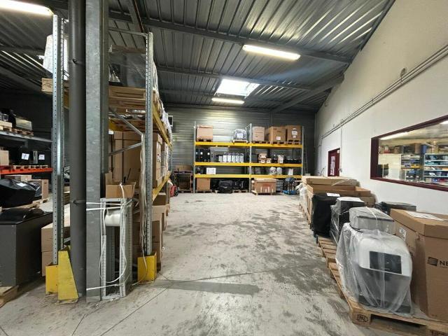 Local Commercial vente à Metz, Woippy